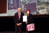 Masuk Kategori Special Mention, Surabaya Terima Penghargaan Lee Kwan Yew