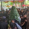 Lestarikan Budaya, Warga Kota Mojokerto Gelar Tradisi Nyadran Bawa Tumpeng Setinggi 1,5 Meter