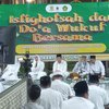Ning Ita Hadiri Sambung Doa Wukuf Bersama 161 Jamaah Haji Kota Mojokerto melalui Zoom Meeting