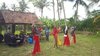 Melihat Anak-anak Menari Gandrung di Tepi Sawah