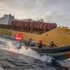 Enam Aktivis Greenpeace Ditahan Tanker CPO di Teluk Cadiz