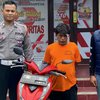 Dramatis bak di Film Action, Pelaku Curanmor di Gresik Nekat Lompat ke Truk Trailer