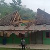 Hujan Deras dan Angin Kencang, Atap Kantor Desa di Probolinggo Ambrol Nyaris Rata Tanah