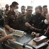 Ning Ita Gelar Razia Cukai Rokok Ilegal di Sejumlah Pasar Mojokerto