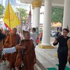 Tiba di Surabaya, Bhante “Walk for Peace” Rasakan Suasana Adem