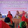 Desa Lansia Tangguh Pongangan Gresik Cetak Lansia Sehat, Mandiri dan Kreatif